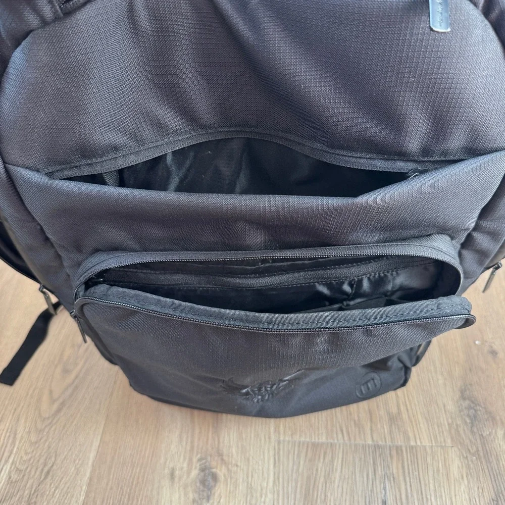 TravisMathew 1st Class Travel Backpack Black Laptop Bag Ripstop EUC 88 Tactical
